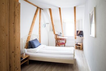 Hotel Carltoneurope Vintage Adults