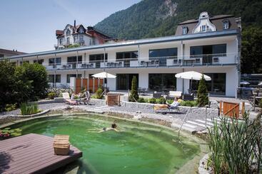 Hotel Carltoneurope Vintage Adults