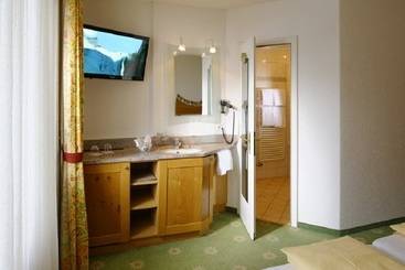هتل Central Wolter   Grindelwald