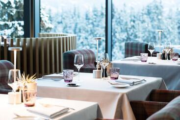 هتل Crans Ambassador