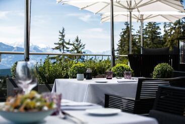 هتل Crans Ambassador