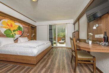 Dala Hotel & Apartments