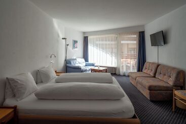 Dala Hotel & Apartments