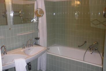 هتل Du Grand Lac Excelsior