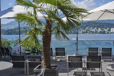 酒店 Hermitage Lake Lucerne   Beach Club & Lifestyle