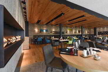 酒店 Hermitage Lake Lucerne   Beach Club & Lifestyle