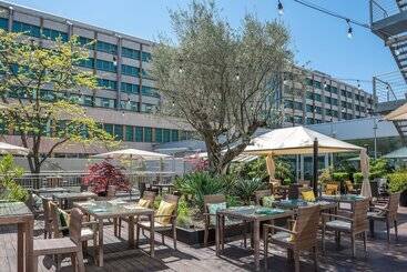 Hilton Geneva Hotel And Conference Centre