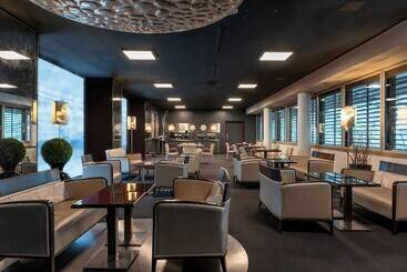 Hilton Geneva Hotel And Conference Centre