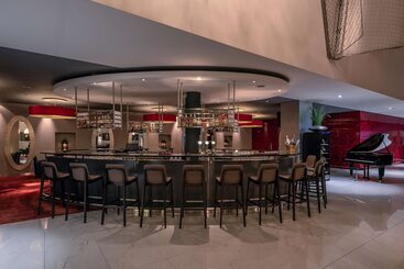 Hilton Geneva Hotel And Conference Centre