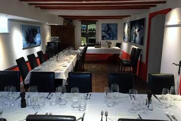 هتل Hostellerie De Genève