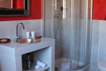 هتل Hostellerie De Genève