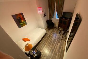 هتل Hostellerie De Genève