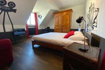 هتل Hostellerie De Genève
