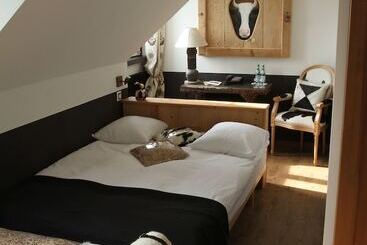 هتل Hostellerie De Genève