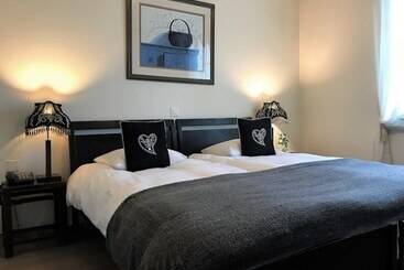 هتل Hostellerie De Genève