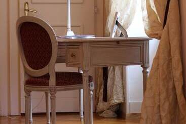 هتل Hostellerie De Genève