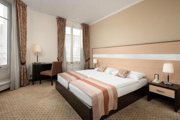 هتل Hôtel Des Alpes