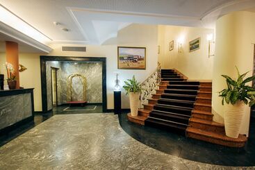 Hotel International Au Lac Historic Lakeside