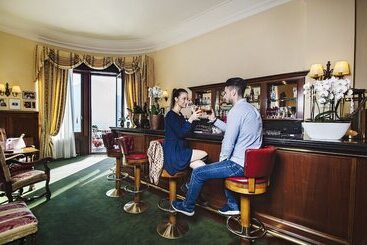 Hotel International Au Lac Historic Lakeside