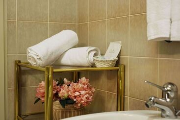 Hotel International Au Lac Historic Lakeside