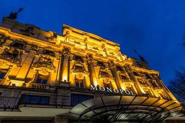 酒店 Monopol Luzern