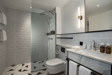 Neues Schloss Privat Hotel Zurich, Autograph Collection