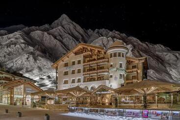 Hotelli Relais & Châteaux Chasa Montana