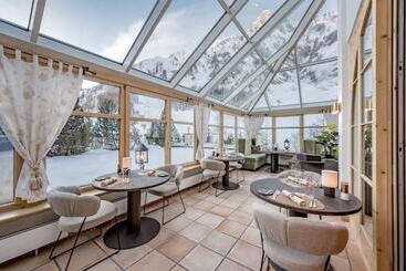 Hotelli Relais & Châteaux Chasa Montana