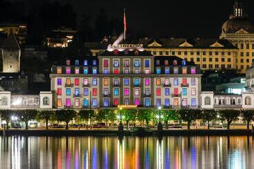 هتل Schweizerhof Luzern