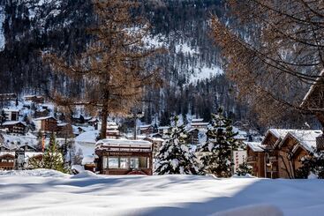 هتل Schweizerhof Zermatt   A Small Luxury