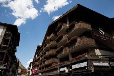 هتل Schweizerhof Zermatt   A Small Luxury
