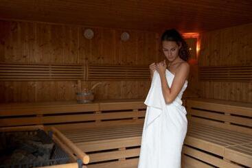 هتل Schweizerhof Zermatt   A Small Luxury