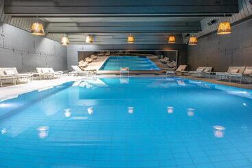 هتل Schweizerhof Zermatt   A Small Luxury