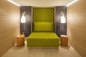 Hotel Swiss Wine By Fassbind