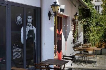 هتل Rothaus Luzern & Peruvian Culinary Art