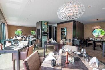 هتل Vitznauerhof  Lifestyle Hideaway At Lake Lucerne