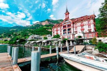 هتل Vitznauerhof  Lifestyle Hideaway At Lake Lucerne