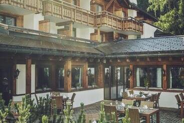 酒店 Waldhuus