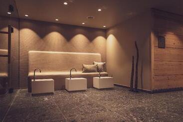 酒店 Waldhuus