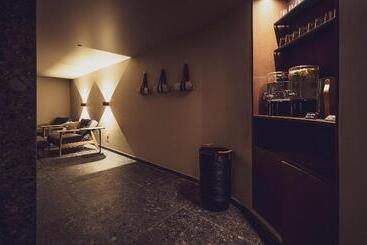酒店 Waldhuus