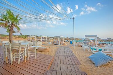 Dome Beach Marina Hotel & Resort