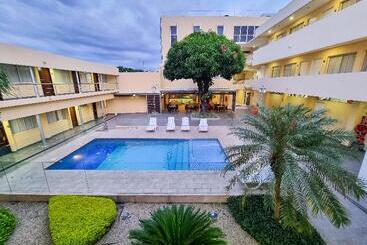 هتل Arizona Suites Cucuta