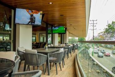 هتل Costa Rica Tennis Club &