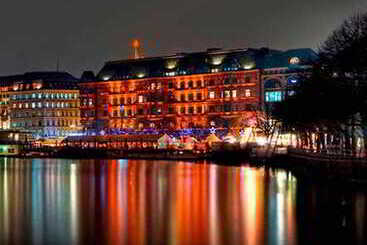 هتل Courtyard By Marriott Hamburg Airport