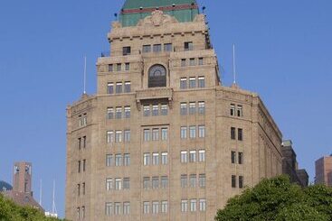 Fairmont Peace Hotel On The Bund