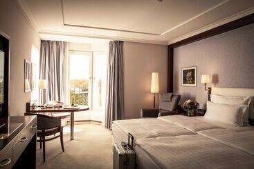 هتل Grand Elysee Hamburg