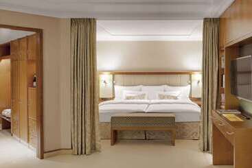هتل Grand Elysee Hamburg