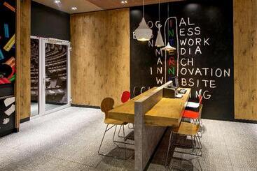هتل Ibis Hamburg Alsterring