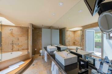 هتل Intercontinental Medellin Movich, An Ihg