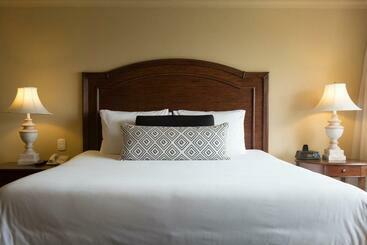 هتل Intercontinental Medellin   Movich, An Ihg